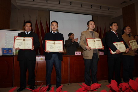 ���λᡤ(j9)�ٷ���վ-������Ϸ��һƷ��