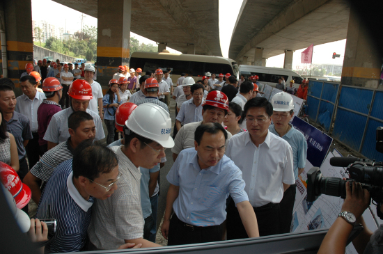 ���λᡤ(j9)�ٷ���վ-������Ϸ��һƷ��